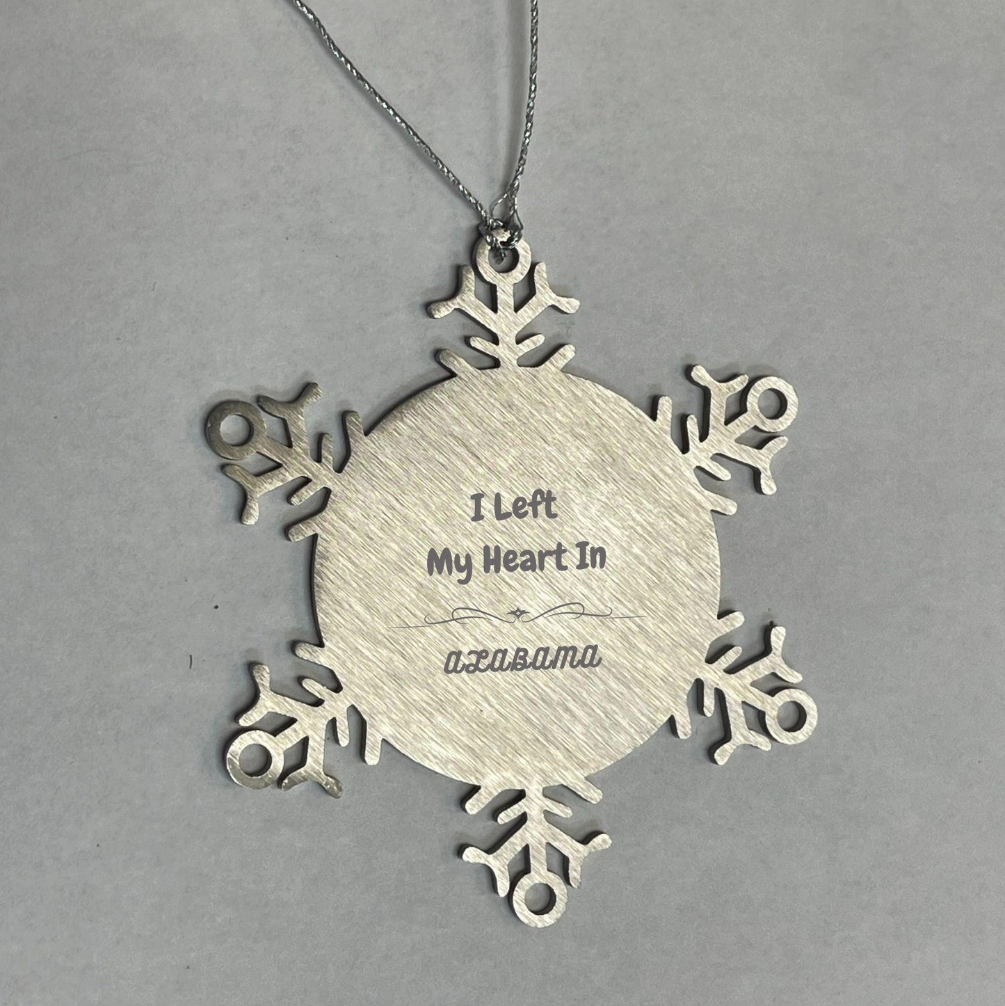 I Left My Heart In Alabama Gifts, Meaningful Alabama State for Friends, Men, Women. Snowflake Ornament for Alabama People