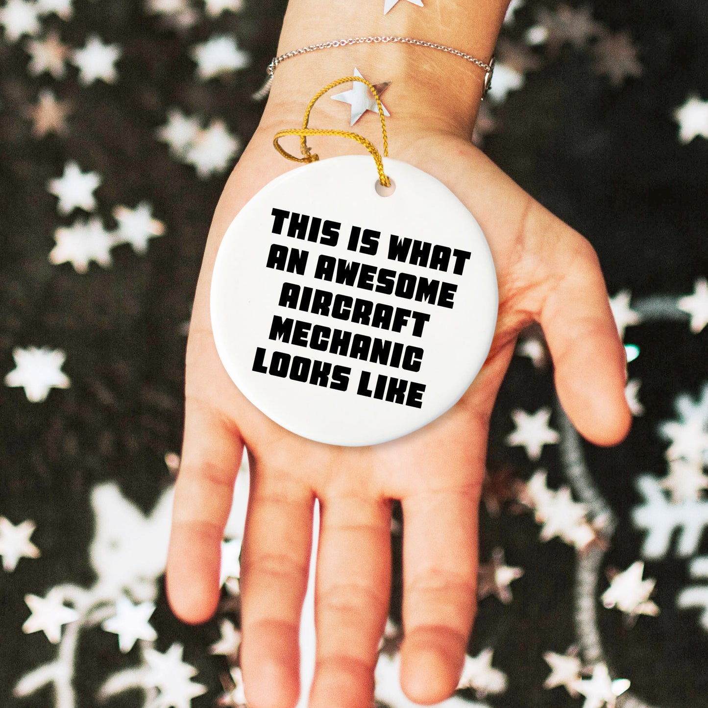 Funny Aircraft Mechanic Gifts, 'This Is What An Awesome Aircraft Mechanic Looks Like' Circle Ornament for Christmas, Gifts from Friends to Family