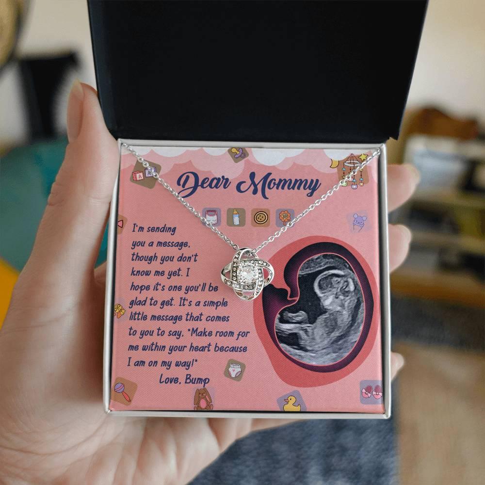 Dear Mommy To Be I Am On My Way - Love Knot Necklace - Mallard Moon Gift Shop